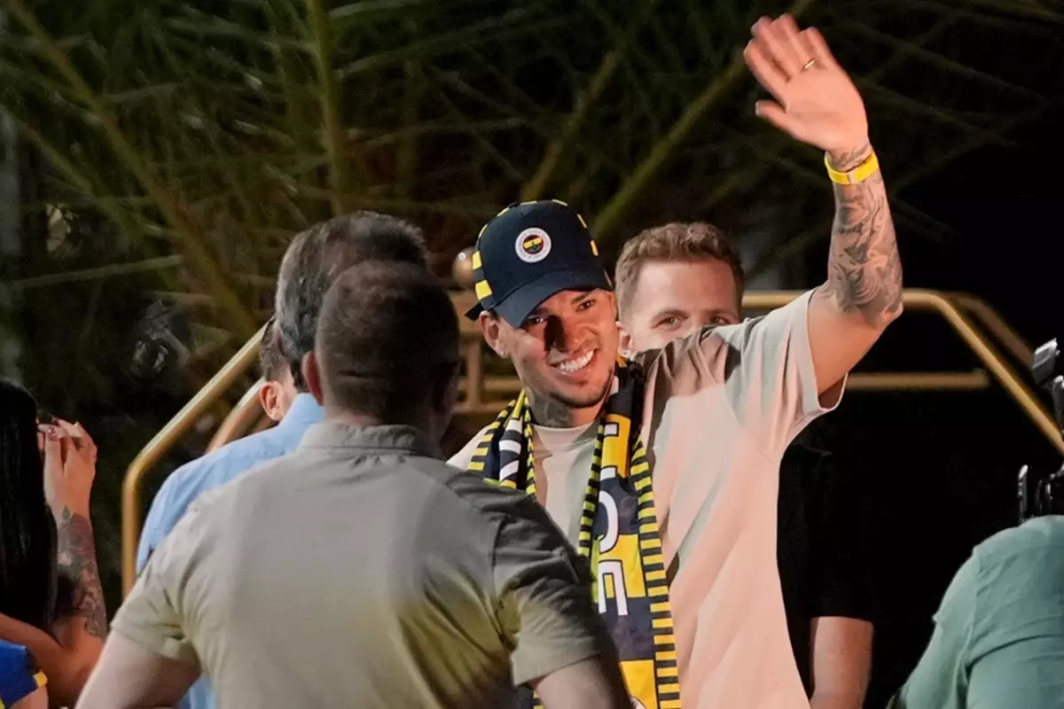 KAP geldi! Ederson resmen Fenerbahçe\'de