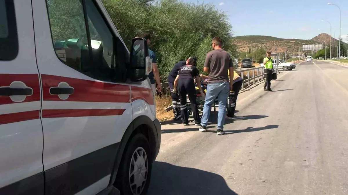 Tavşanlı\'da Motosiklet Kazası: 72 Yaşındaki Sürücü Yaralandı