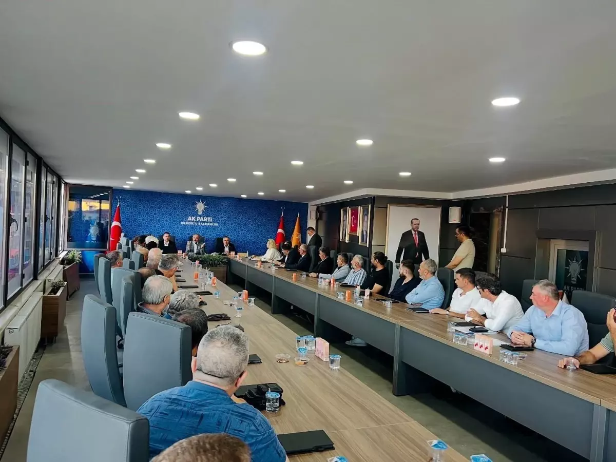 AK Parti Bilecik\'te Mahalle Başkanları Toplandı