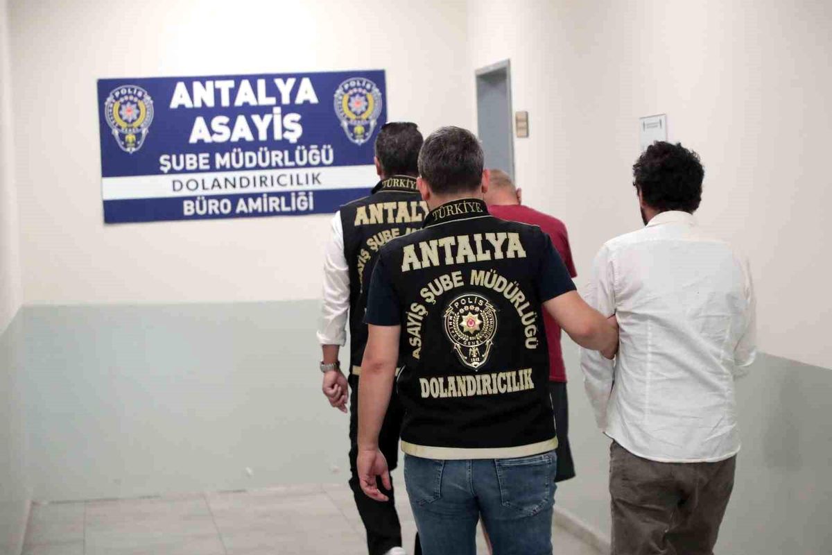 Antalya\'da Büyük Emniyet Operasyonu