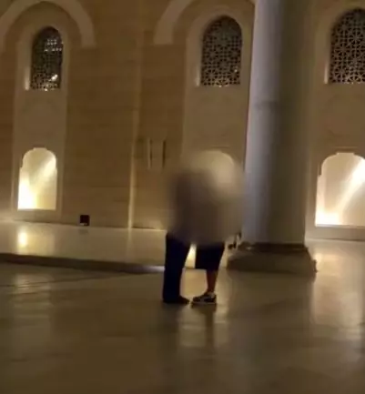 Çamlıca Camii'nde Öpüşen Turistler Hakkında Şoke Eden İfadeler: Verilen Ceza Nedir?