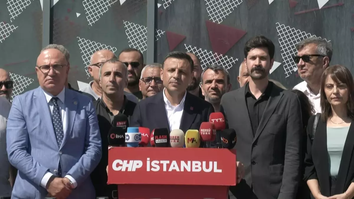 Özgür Çelik\'e Görevden Alma Kararına Tepkiler Sürüyor
