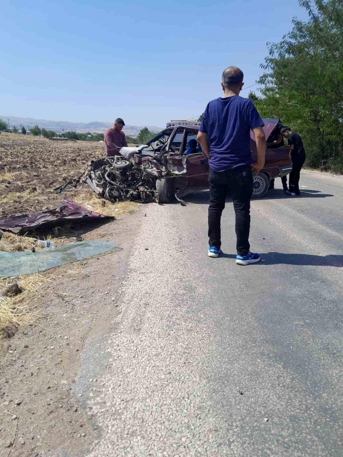 Elazığ\'da Kaza: 2 Yaralı