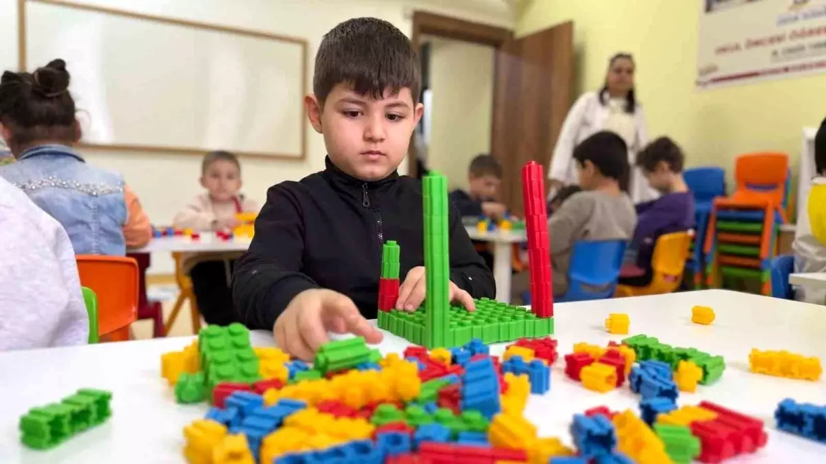 Fatih\'te Çocuk Durakları Yeni Eğitim Yılına Başladı