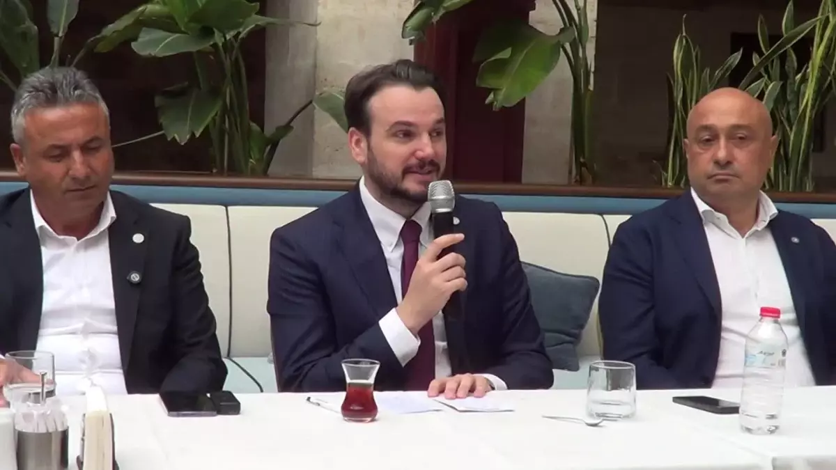 İyi Partili Özatıcı: "Ana Muhalefet Partisine Bir Kayyum Atamaya Tevessül Etmek Bile Bir Siyasi Çıldırmışlık Halidir"