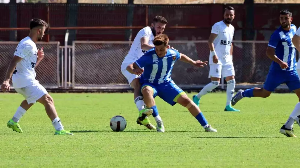 Kepezspor, Bucak Belediyesi Oğuzhanspor\'u 2-1 Yenerek Üst Tura Yükseldi