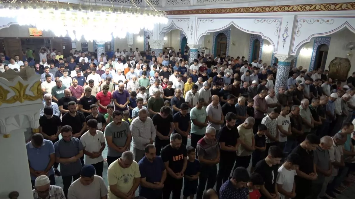 Kilis\'te Mevlid Kandili Coşkusu
