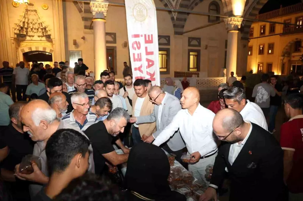 Kırıkkale\'de Mevlid Kandili İkramı