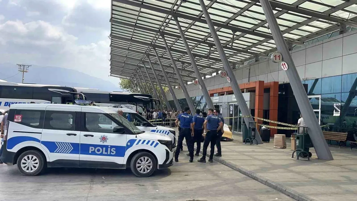 Baba Kızına Tüfekle Ateş Etti