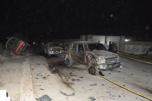 Pakistan'da anma törenine bombalı saldırı: 6 ölü, 29 yaralı Pakistan'da anma törenine bombalı saldırı: 6 ölü, 29 yaralı