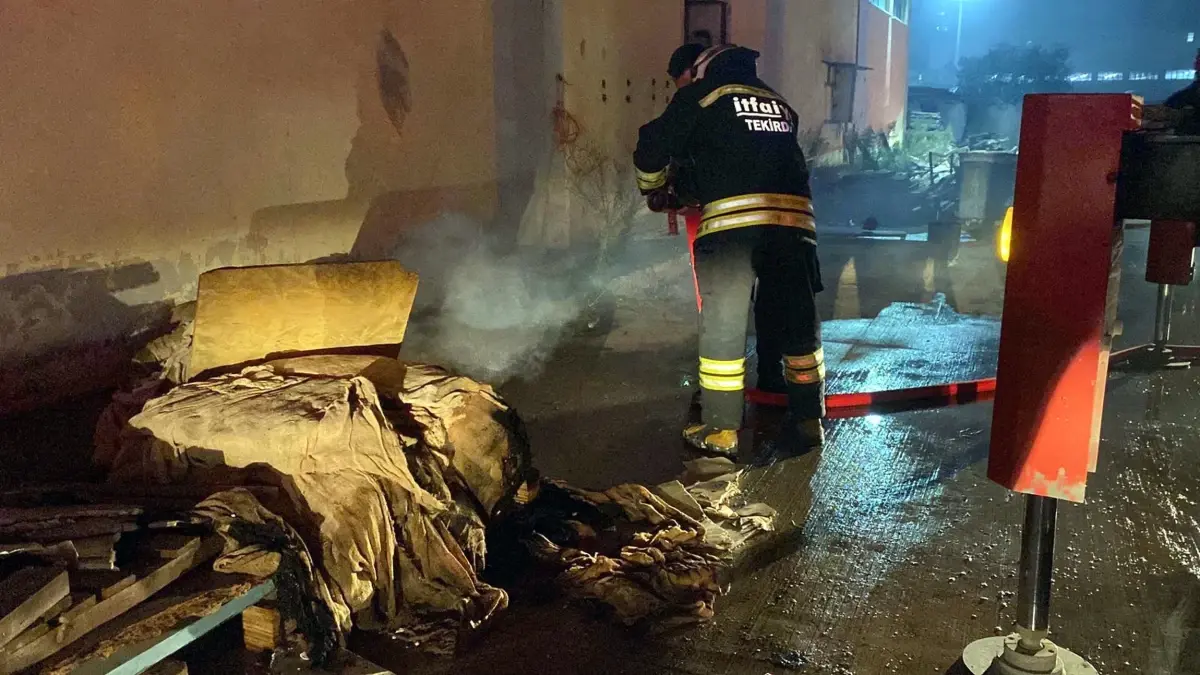 Tekirdağ\'da Tekstil Fabrikasında Yangın