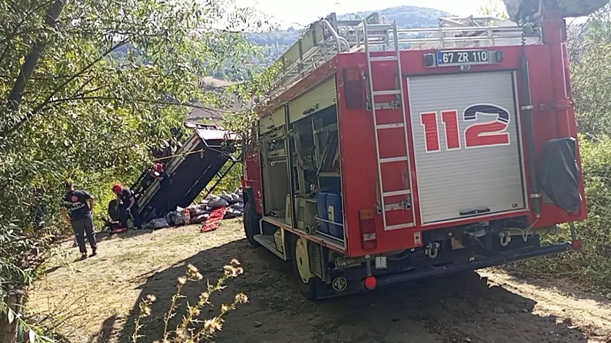 Zonguldak\'ta Trafik Kazası: 2 Ölü, 1 Yaralı
