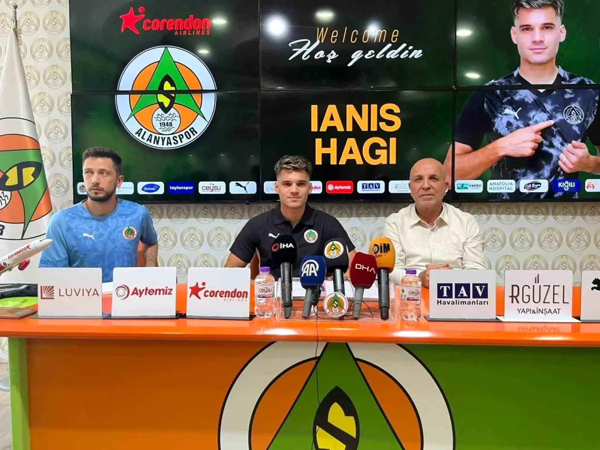 Ianis Hagi Corendon Alanyaspor\'a İmza Attı