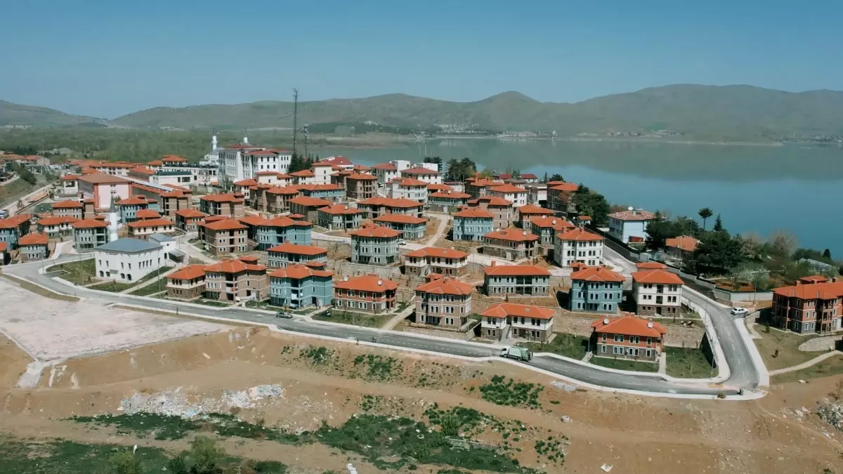 Bakan Kurum\'a Fahri Hemşehrilik Beratı