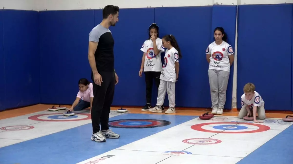 Kilis Ortaokulu Floor Curling\'de Tarih Yazdı