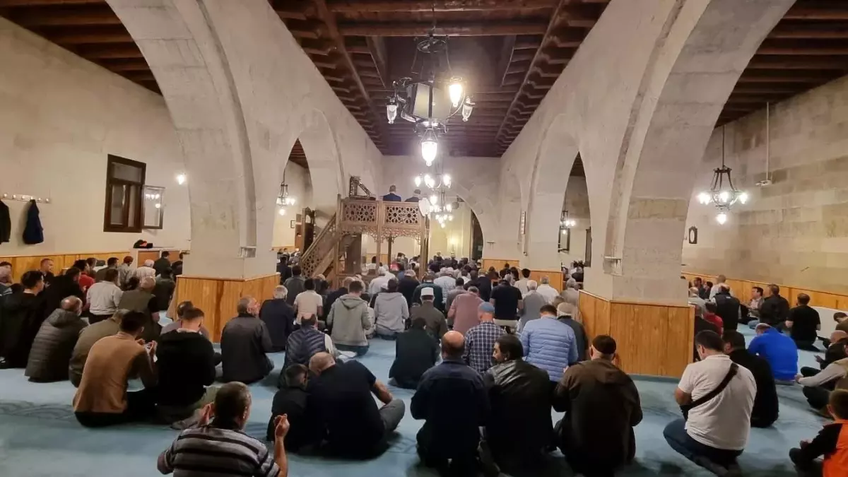 Bayburt\'ta Mevlit Kandili Programı