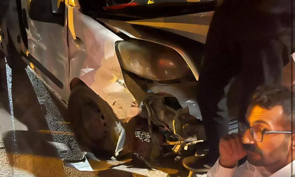 Yüksekova\'da Trafik Kazası: 3 Yaralı