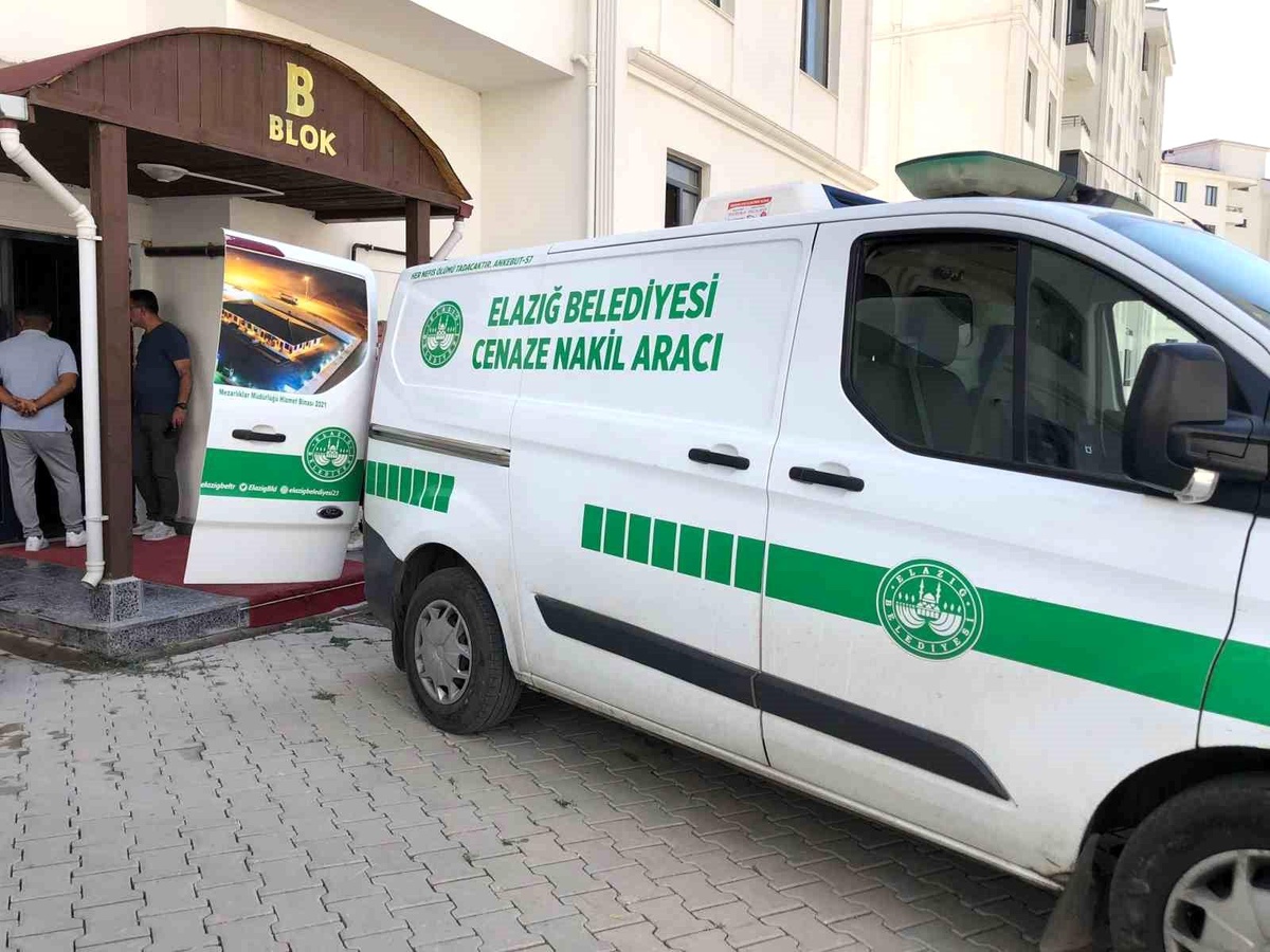 Elazığ\'da Başkomiser Eşini Aldatanı Vurdu
