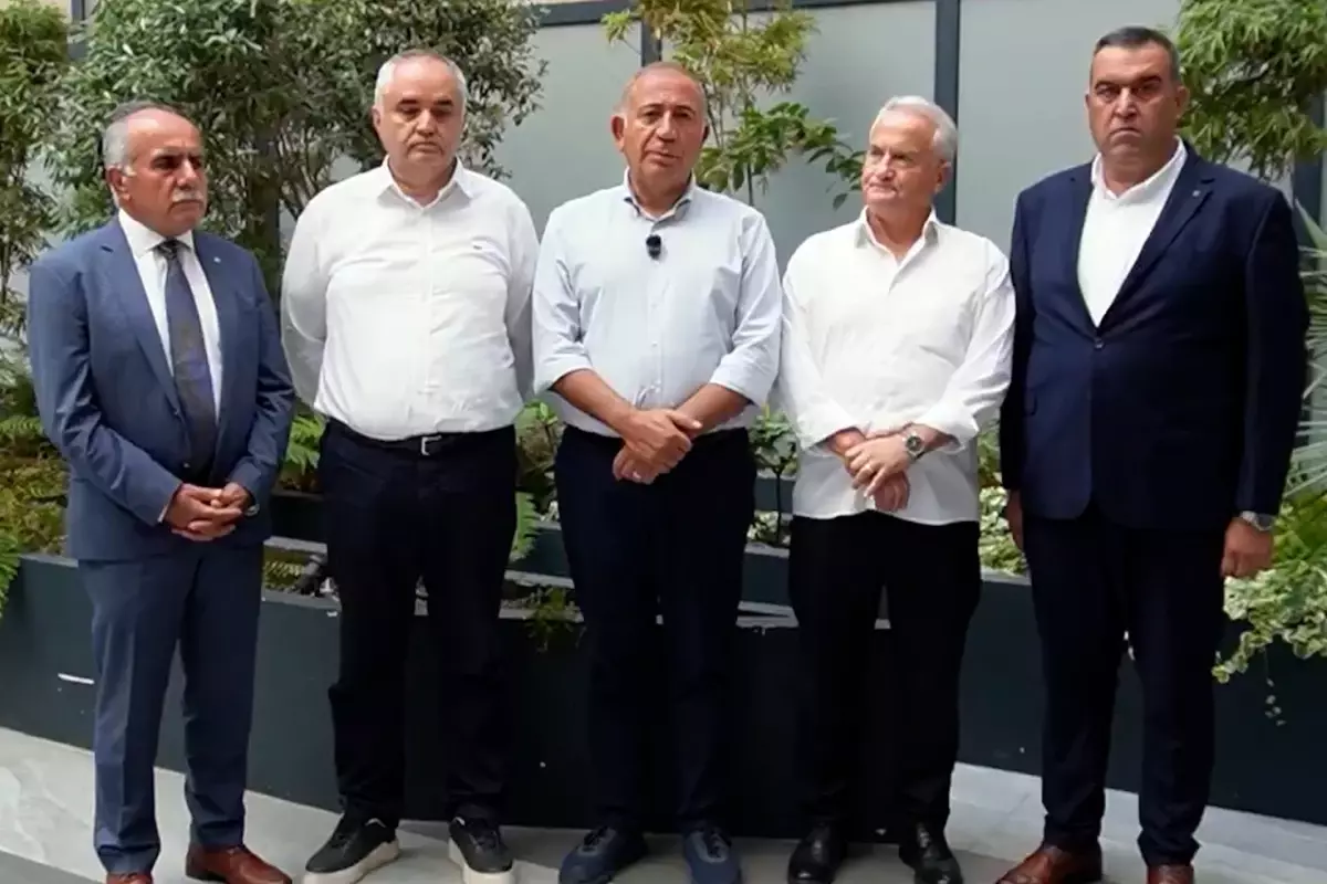 Hasan Babacan kayyum heyetinden çekildi