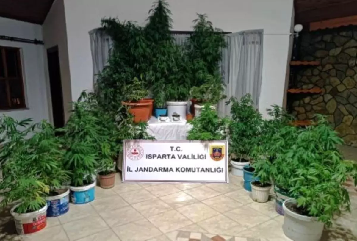 Isparta\'da Uyuşturucu Operasyonlarında 23 Gözaltı