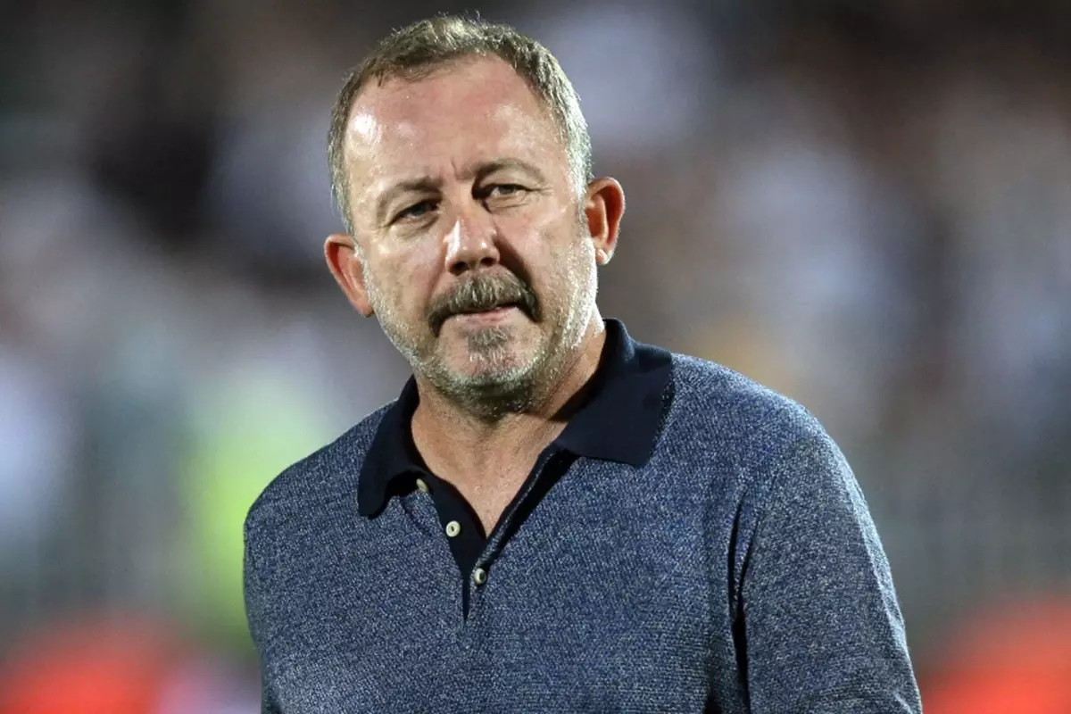 Kimsenin gözünün yaşına bakmıyor! Sergen Yalçın 3 ismin kalemini kırdı