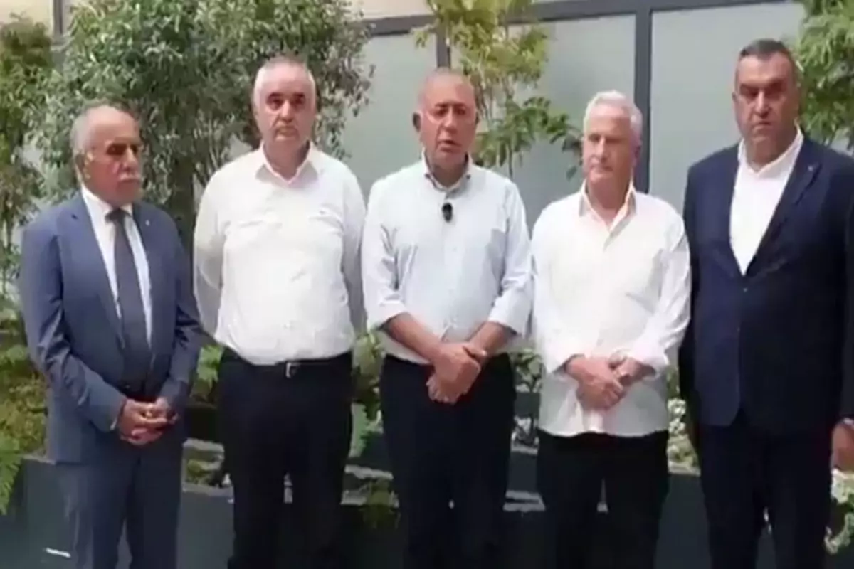 Gürsel Tekin\'e bir günde ikinci şok: Müjdat Gürbüz de kayyum heyetinden çekildi