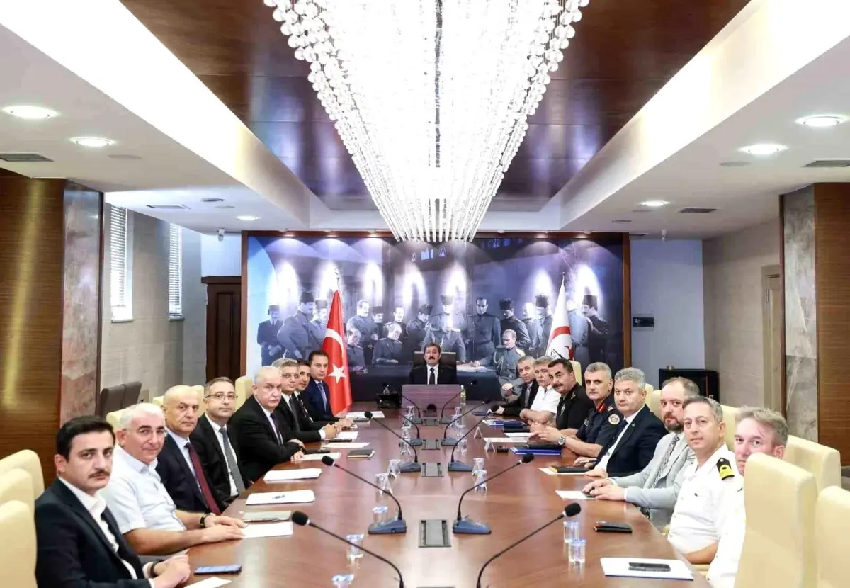 Samsun\'da Eğitim Öncesi Güvenlik ve Trafik Tedbirleri Toplantısı