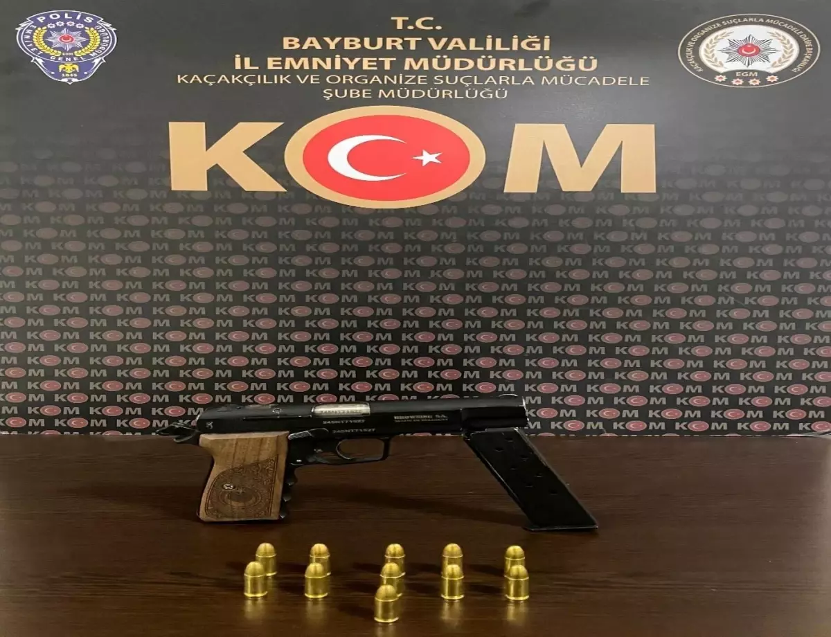 Bayburt\'ta Kaçakçılık Operasyonu: 5 Gözaltı