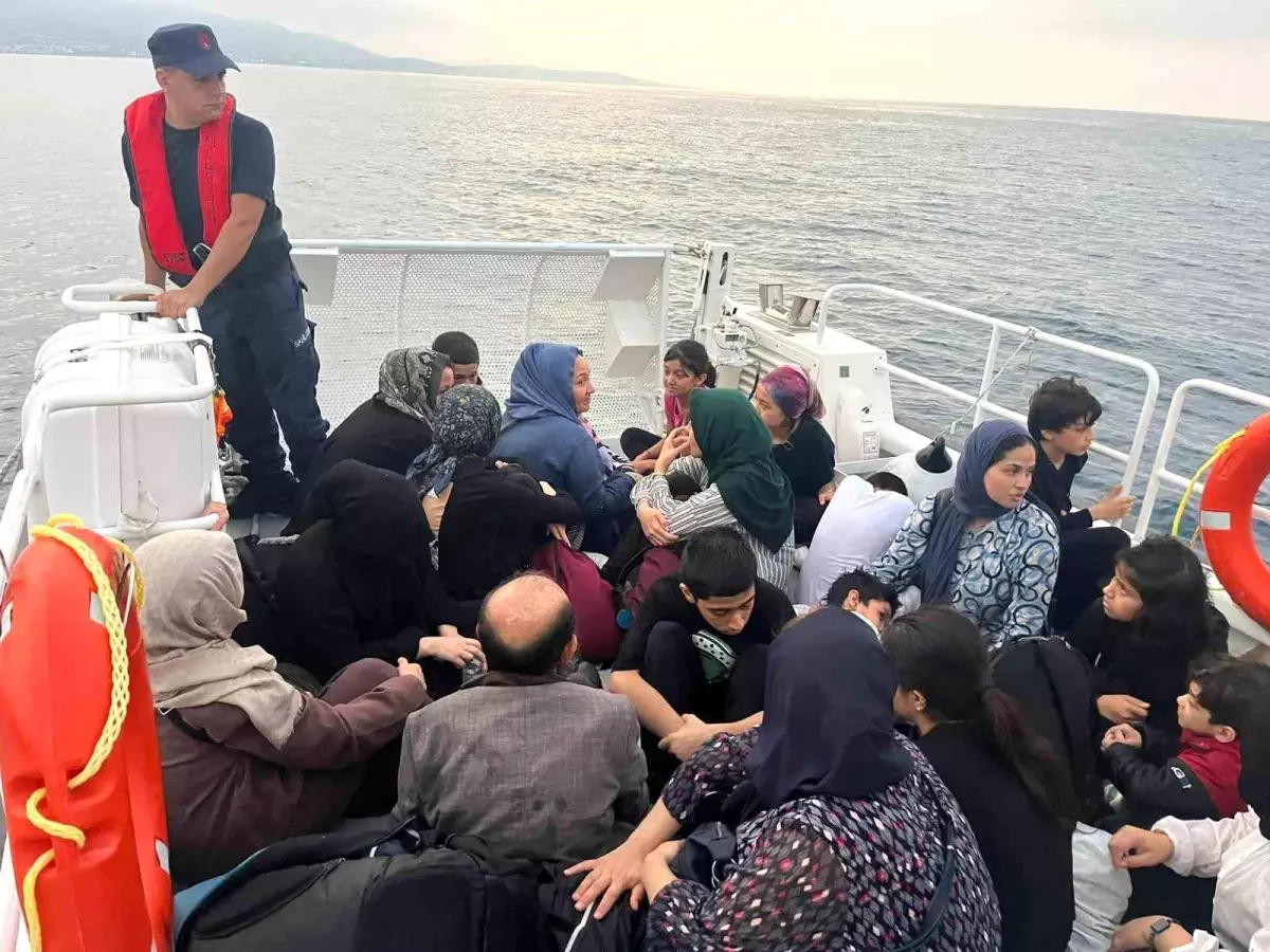 İzmir\'de Düzensiz Göçmen Operasyonu