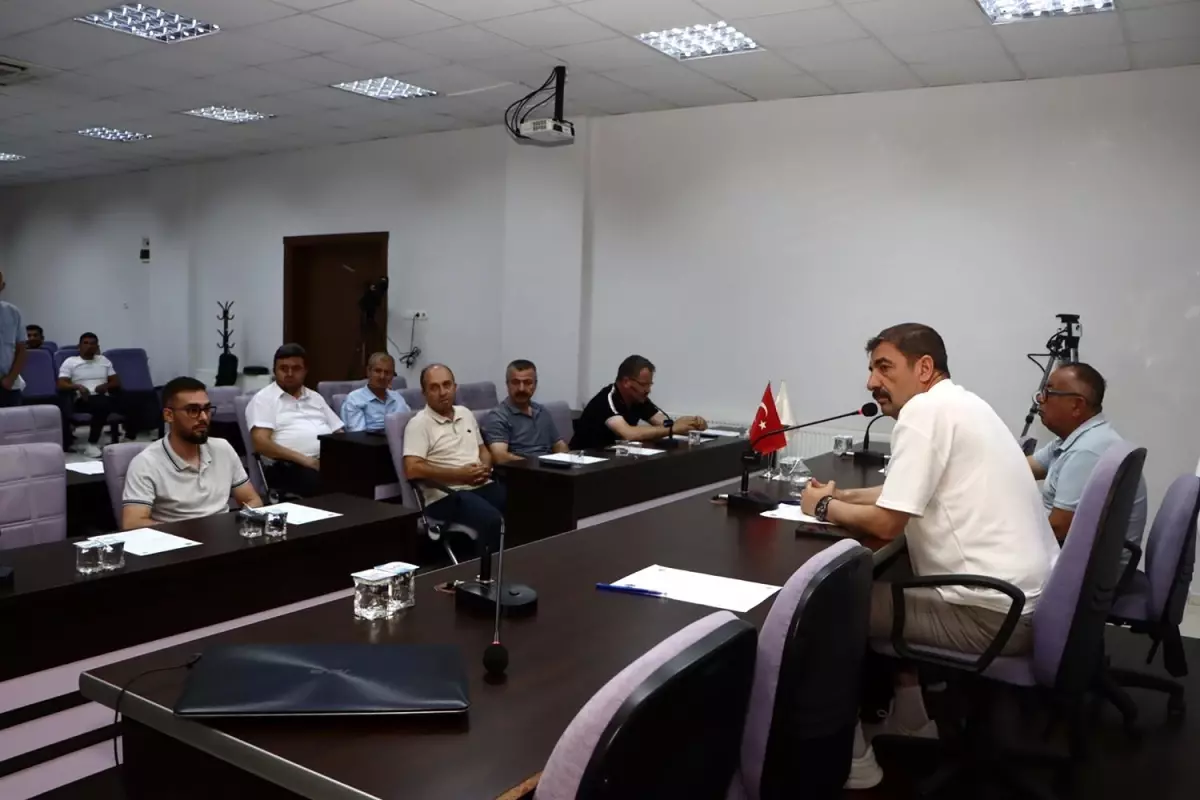 Kula Belediye Meclisi\'nde Kriz: CHP\'li Üyeler Boykot Etti