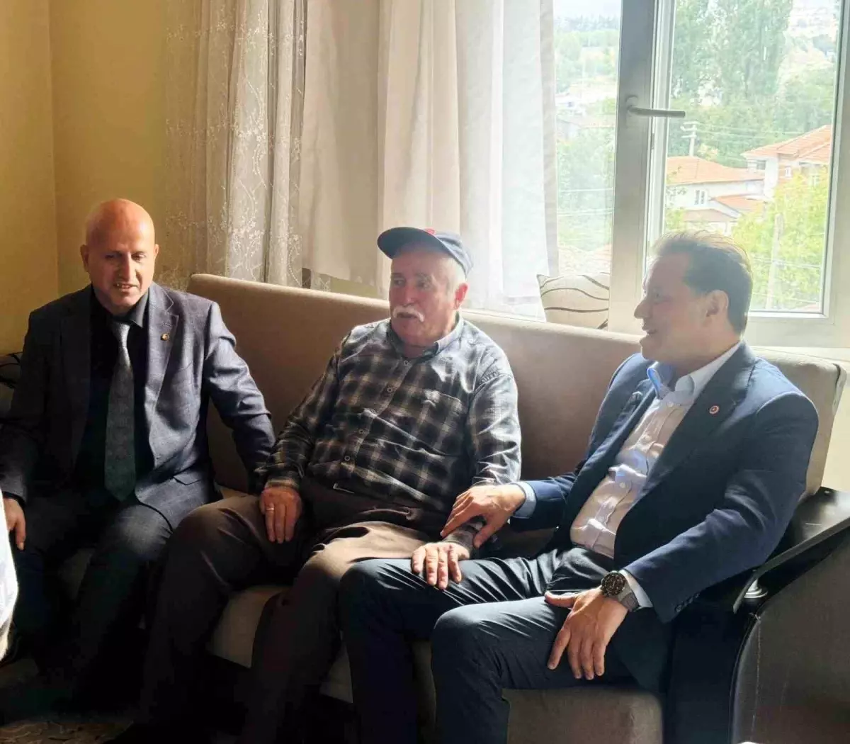 Milletvekili Hatipoğlu\'ndan şehit ailesine ziyaret