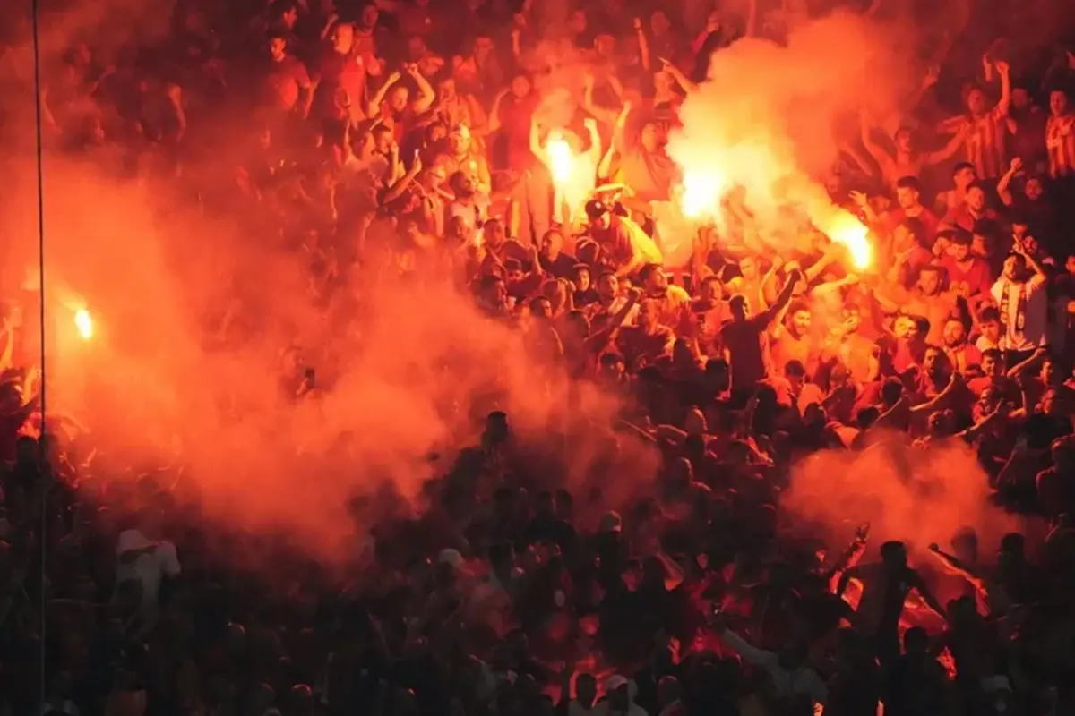 Taraftarların adını sayıkladığı yıldız Galatasaray için takımına rest çekti