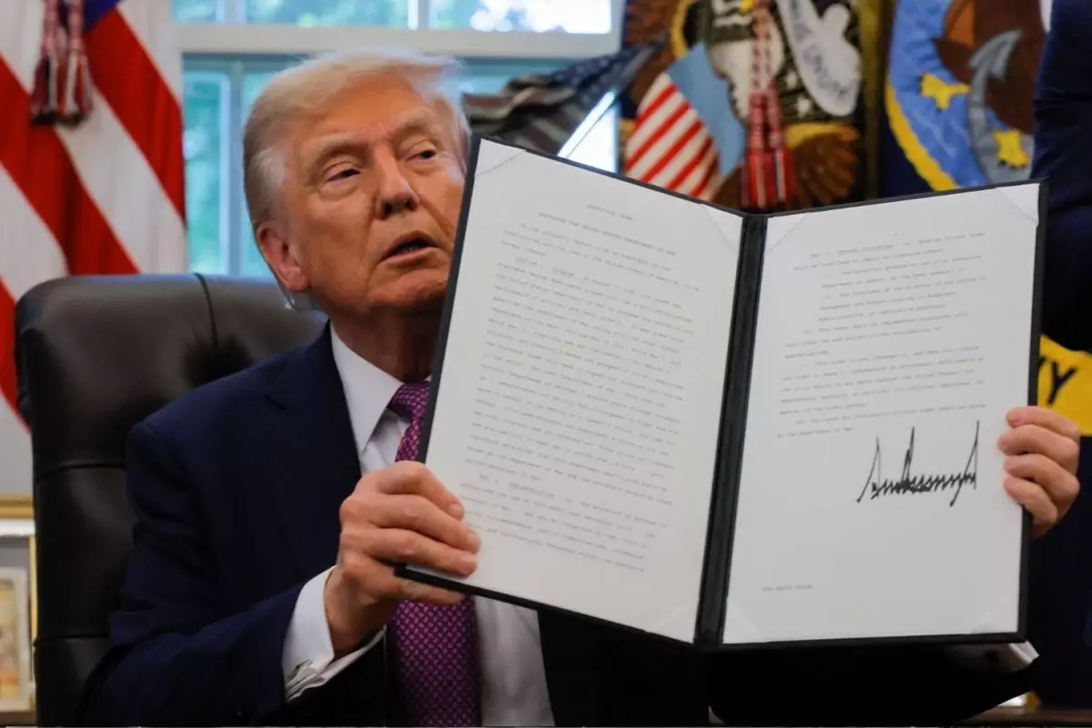 Trump imzayı attı, Savunma Bakanlığı\'nın ismi değişti