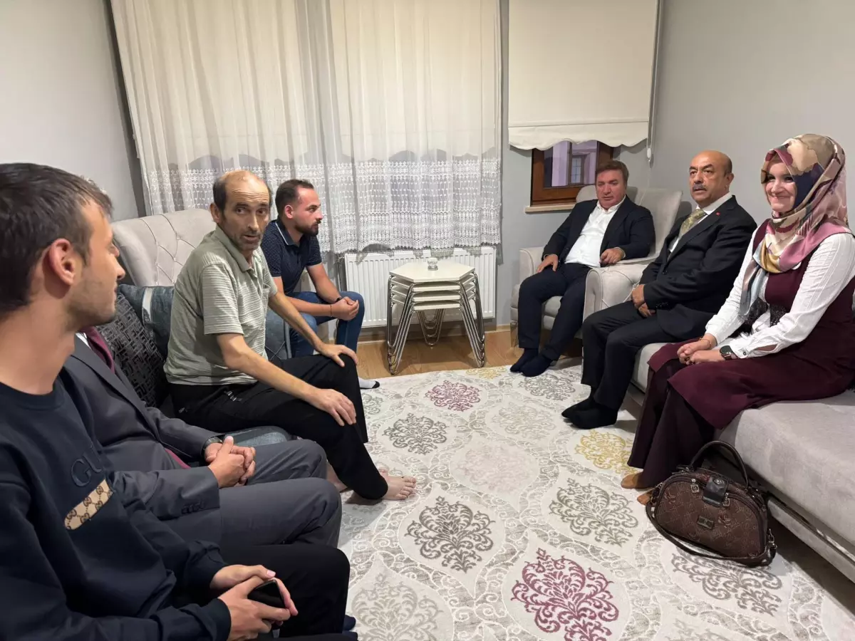 Vali, makamında takdim etti: İşte Türkiye\'nin konuştuğu Kübra öğretmene verilen ödül