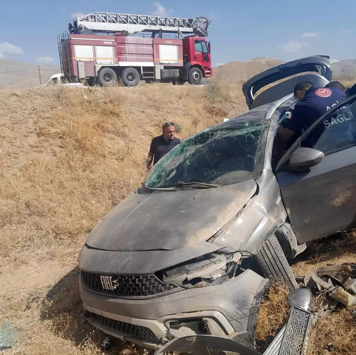 Başkale\'de Trafik Kazası: 3 Yaralı