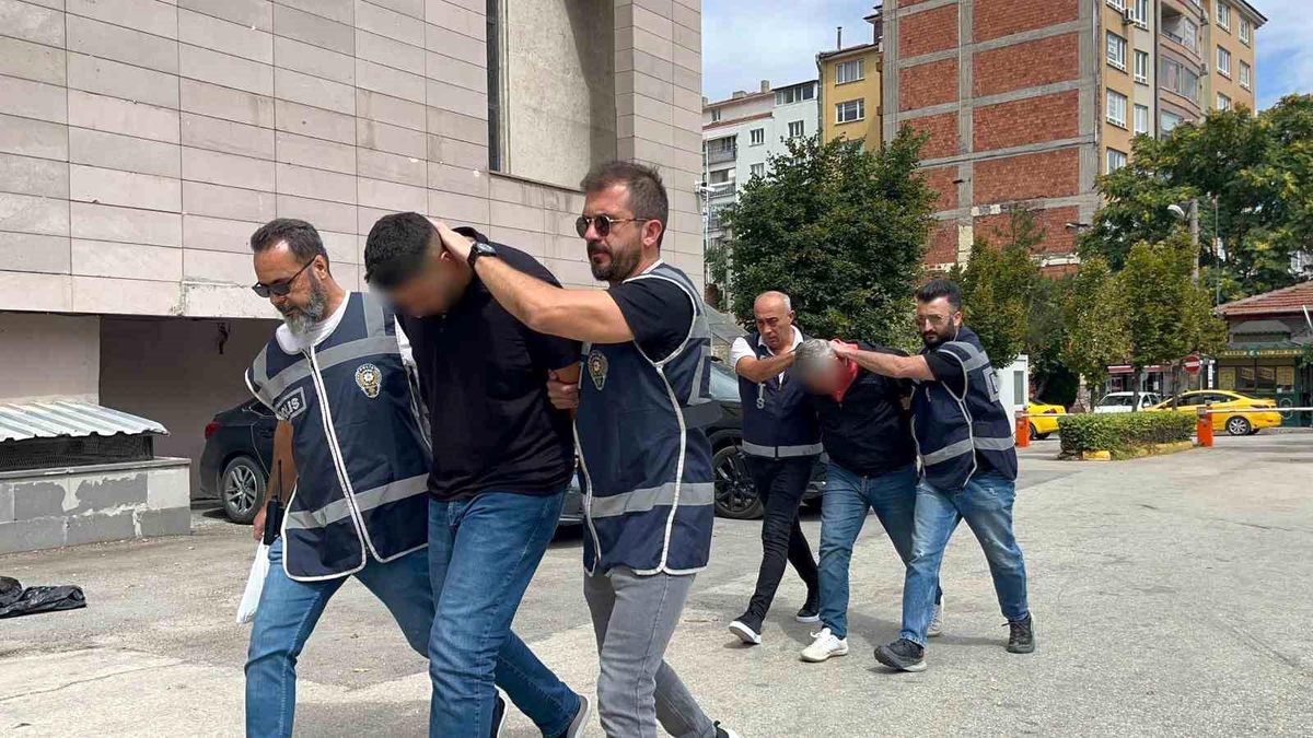 Ambulansı Kovalayan Baba-Oğul Adliyeye Sevk Edildi