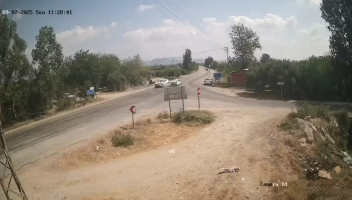 Kozan\'da Trafik Kazası: 4 Yaralı