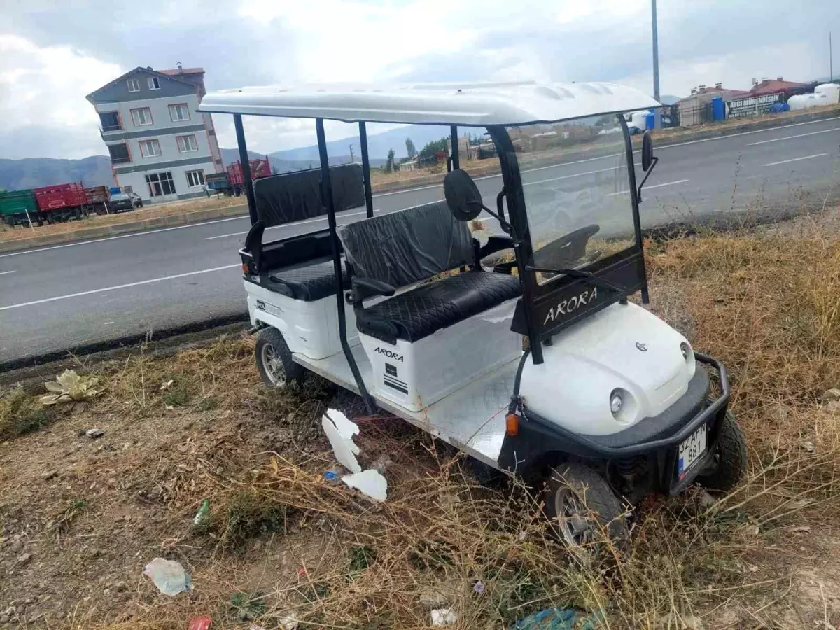 Isparta\'da Golf Aracı Kazası: Sürücü Yaralandı