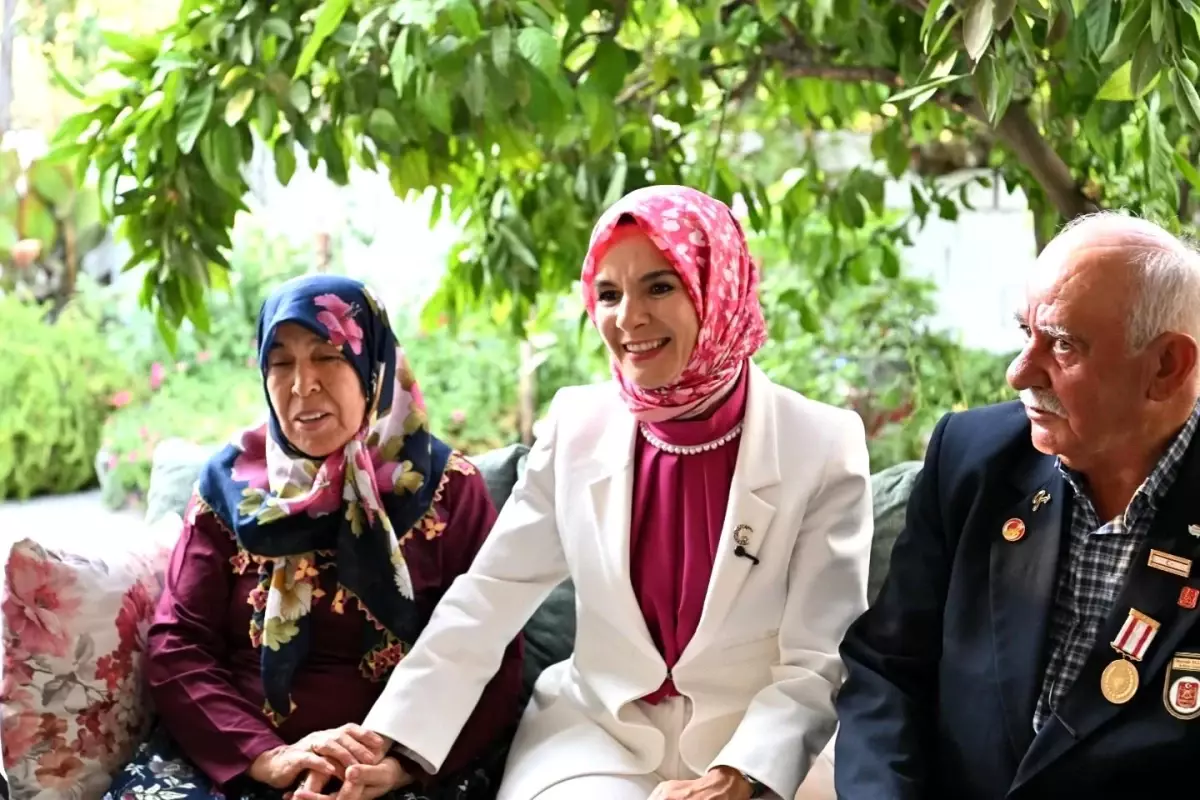 Bakan Göktaş, Kıbrıs Gazisi Çifti Ziyaret Etti