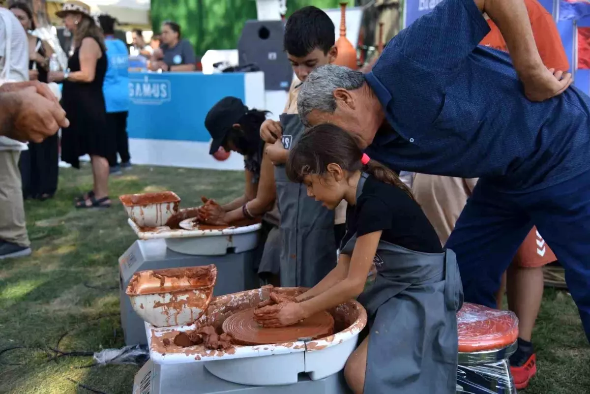 4. Uluslararası Menemen Çömlek Festivali\'nde Yoğun İlgi