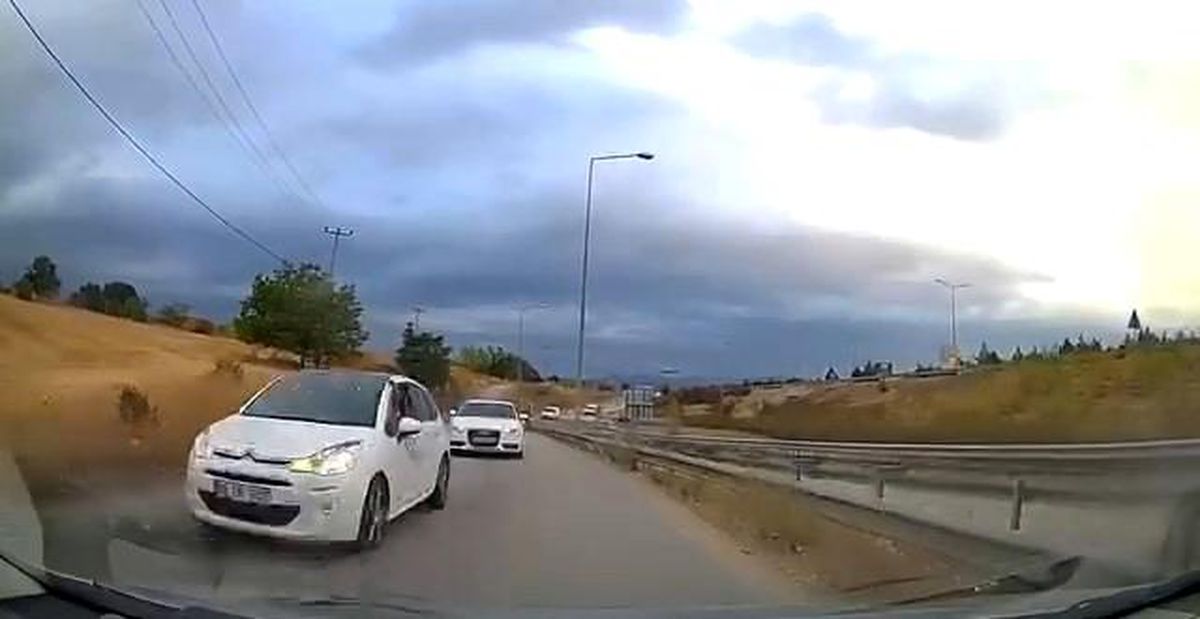 Bursa\'da Düğün Konvoyu Korkuttu