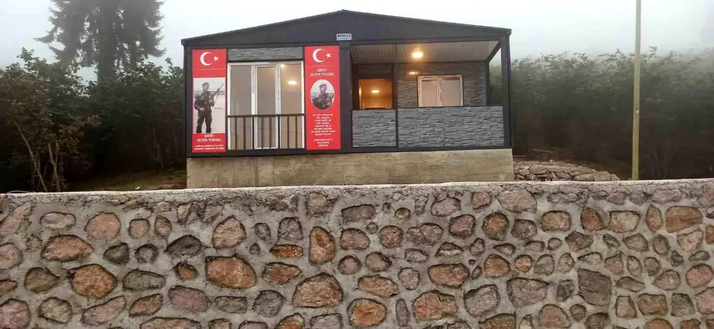 Şehit Babası Hasan Yüksel\'e Yeni Ev
