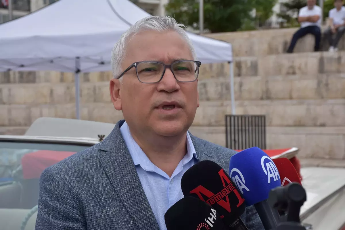 Sivas\'ta Klasik Otomobil Fuarı