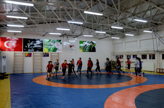 Türkiye sporda altın çağını yaşıyor: Son 20 yılda sporcu sayısı 63 kat arttı Türkiye sporda altın çağını yaşıyor: Son 20 yılda sporcu sayısı 63 kat arttı