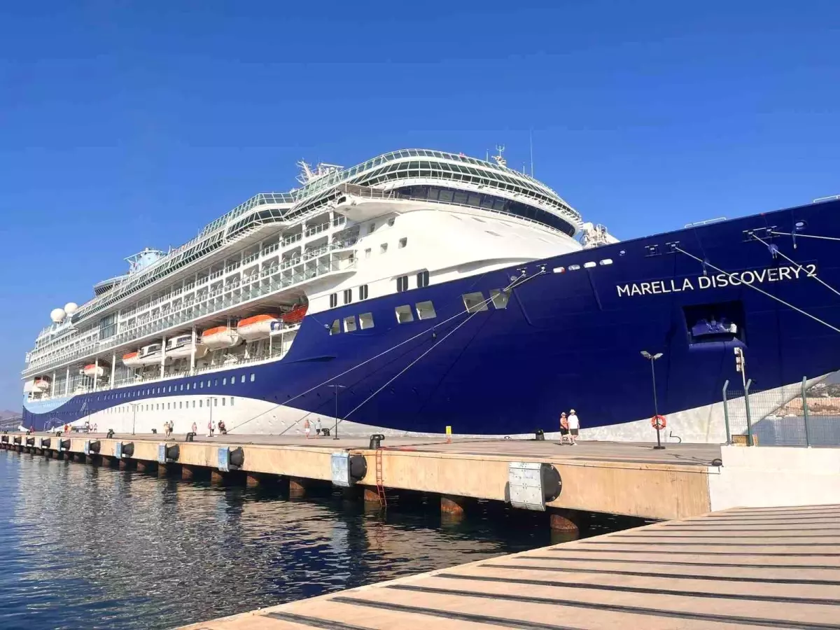Bodrum\'a Marella Discovery 2 Gemi İle 1809 Yolcu Geldi