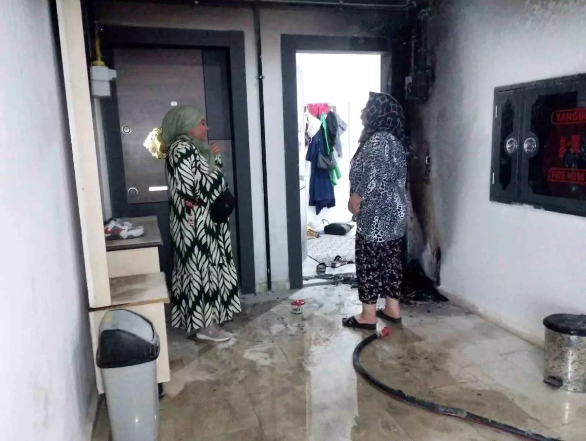 Gaziantep\'te 5 Katlı Binada Yangın