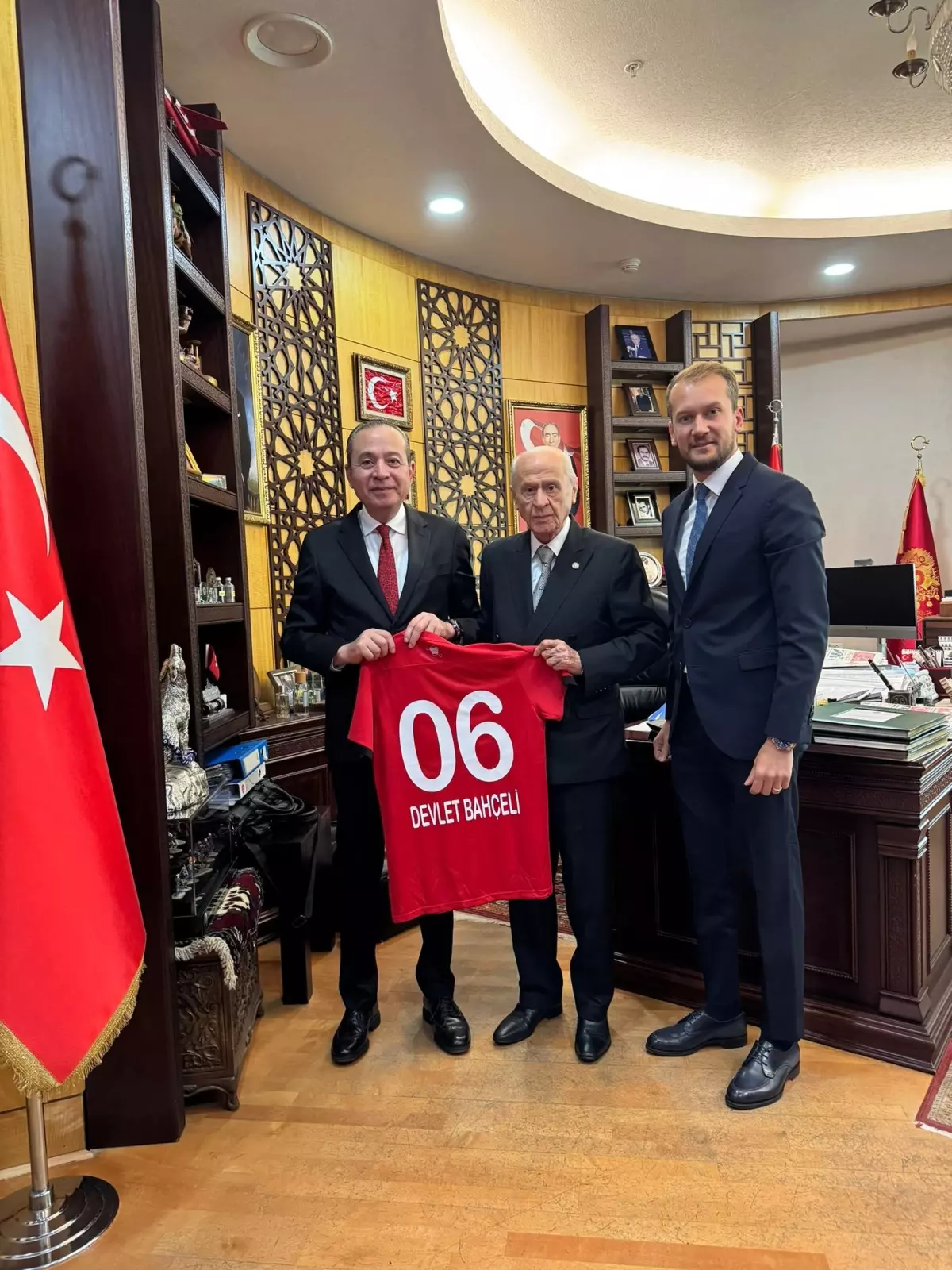 Gençlerbirliği, Bahçeli\'yi Ziyaret Etti