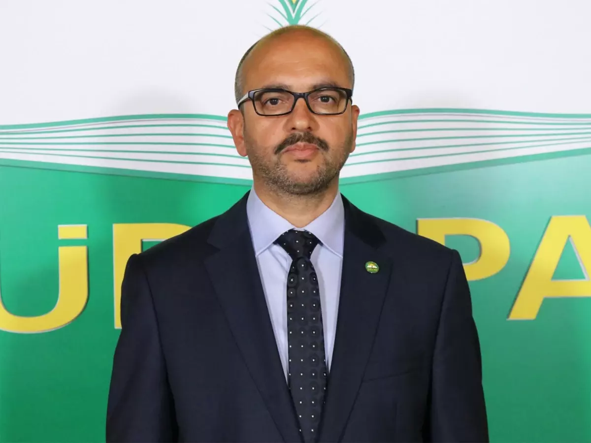 HÜDA PAR\'dan Yeni Anayasa İçin "Toplumsal Mutabakat Arayışı" Çalıştayı