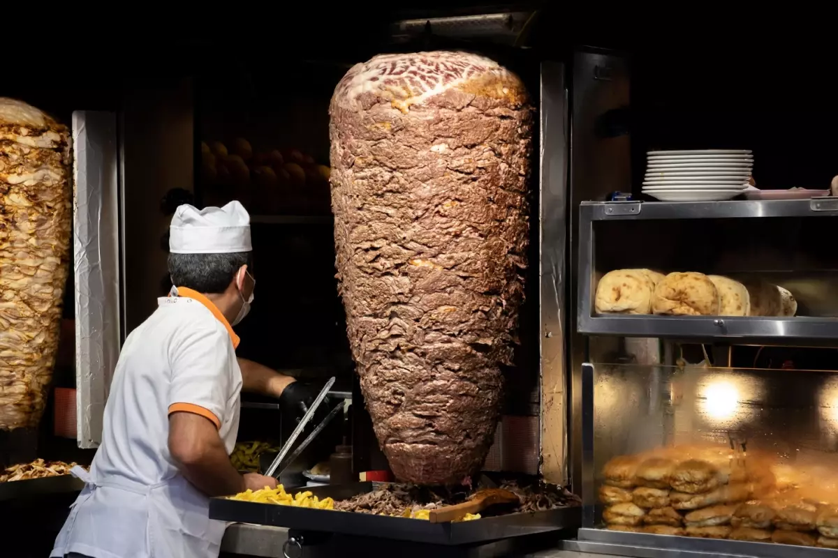 İhale ilanı Resmi Gazete\'de! TMSF, Maydonoz Döner\'i satıyor