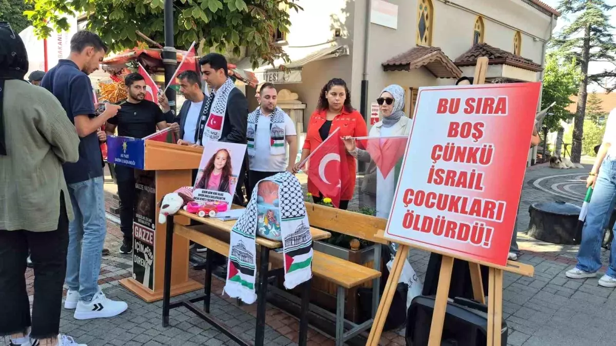 Boş Sıralar Etkinliğiyle Çocuklar Anıldı